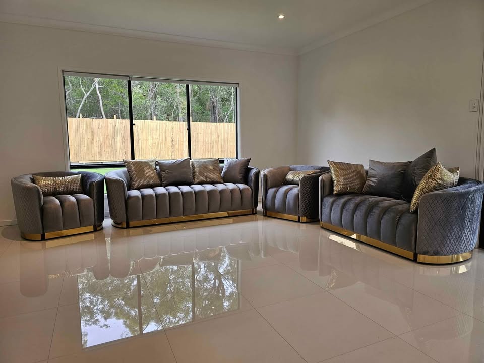 Seven seater sofa 3+2+1+1 - Image 3