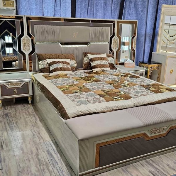Complete set including 1 king size bed 2 side tables +Dressing table+mattress
