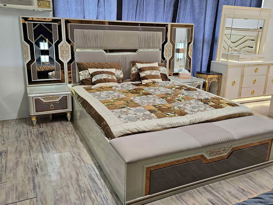Complete set including 1 king size bed 2 side tables +Dressing table+mattress
